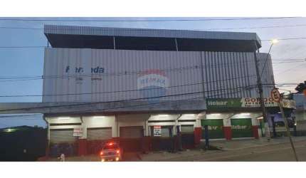 Locação Comercial em Manaus: 3 Andares, 9 Vagas!