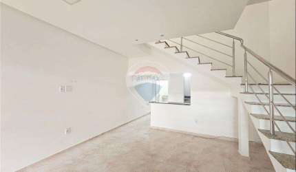 Casa Duplex à Venda no Bairro Flores, 3 suítes
