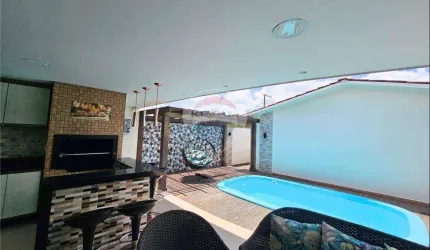 Casa com piscina no Condomínio Nascente Tarumã, 3 quartos