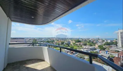 Apartamento 1 por andar com 300m2, no centro, 5 suítes, documentado