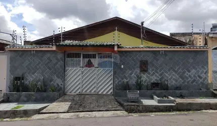 Casa Térrea Ampla e Bem Conservada no Conjunto Belvedere – Bairro Planalto