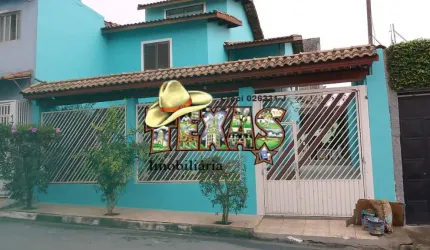 SOBRADO À VENDA EM GUARULHOS COM PISCINA