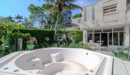 Casa com 2 dormitórios à venda, 402 m² por R$ 2.500.000,00 - Real Parque - São Paulo/SP