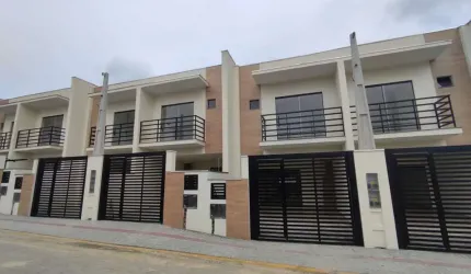 Sobrado em Balneário Piçarras