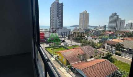 Apartamento com 03 Dormitórios,  02 Suítes,  2 Vagas e com 90M² em Centro por R$ 900.000.  Imóvel Residencial em Balneário Piçarras/SC.