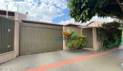 Casa com 3 dormitórios à venda, 180 m² por R$ 750.000,00 - Vale de San Izidro - Londrina/PR