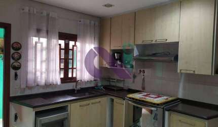Sobrado 3 dorms com suíte, 3 vagas e piscina à venda, - no Jardim das Flores