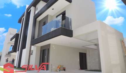 Sobrado c/170m² - c/ 03 Qtos sendo 01 Suíte Master - Terraço  Lounge - Churrasqueira - Xaxim - Curitiba