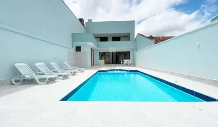 Sobrado  em Centro - Guaratuba, PR