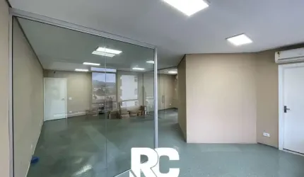 Sala comercial à venda, 70 m² com 2 salas e 2 banheiros e 1 cozinha por R$ 320.000 - Centro - Mogi das Cruzes/SP