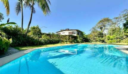 CASA NA PRAIA - Casa a venda na praia 5 dormitórios 3 suítes Piscina Espaço gourmet Pernambuco Guarujá.