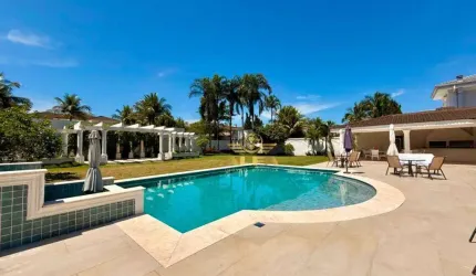 Casa à Venda no Acapulco em Guarujá | Alfa Imóveis Guarujá