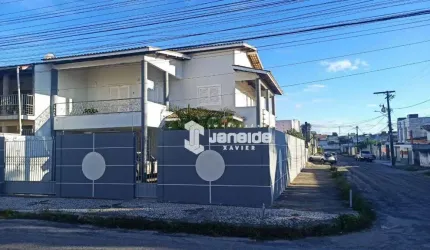 EXCELENTE CASA