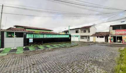 Casa com 2 dormitórios à venda, 140 m² por R$ 320.000,00 - Queimadinha - Feira de Santana/BA