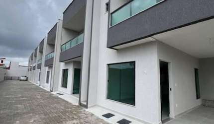 Casa Duplex em cond. fechado com 4 suítes em Pitangueiras, 168m²