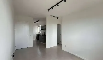 Apartamento no Residencial Mar de Abrantes.