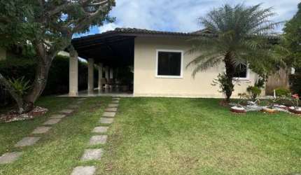 Casa térrea no condomínio Maanaim - Abrantes 3/4 sendo uma suíte com ENERGIA SOLAR.