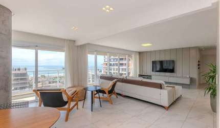 Imperdível! Apartamento à venda na Praia Brava, Itajaí-SC: 4 quartos, 3 suítes, 2 salas, 4 banheiros, 1 vaga, 217,64 m².