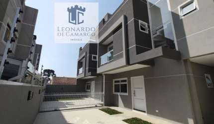 TRIPLEX COM TERRAÇO EM CONDOMÍNIO NO BAIRRO ALTO / 3 QUARTOS C SUÍTE/ CHURRASQUEIRA NO TERRAÇO