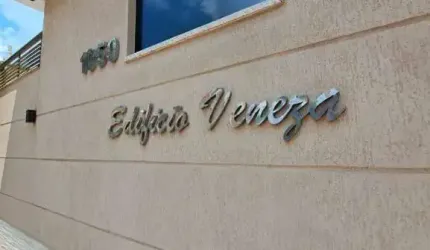 Venda cobertura de luxo no Jardim Paulista, Ribeirão Preto-SP  4 quartos, 4 suítes, 1 sala, 5 banheiros, 2 vagas  Edifício Veneza  Quer Imóvel Negócios Imobiliários