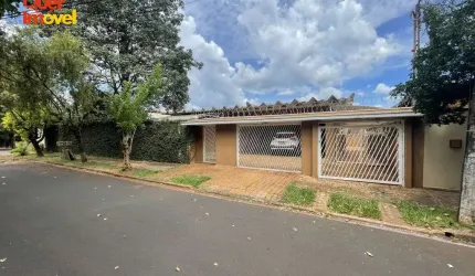 Espaçosa casa para locação em Ribeirão Preto-SP, Jardim Recreio: 4 quartos, 3 suítes, 2 salas, 6 banheiros, 7 vagas, 435m²
