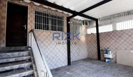 Casa  térrea em rua tranquila