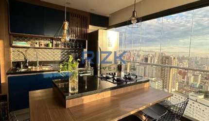 Apartamento mobiliado à venda na Aclimação