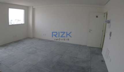 BTC Business Tropical Center próximo ao metrô
