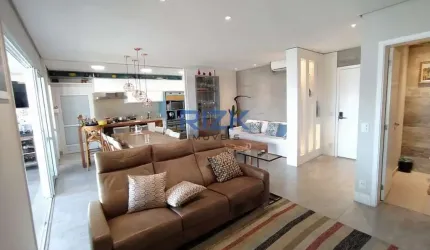 Apartamento a venda na Aclimação com 3 quartos.