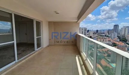 3 Suítes 3 garagens, com sacada gourmet.