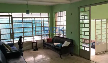 Sobrado ao lado do parque da Aclimação !