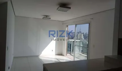 Duplex ao lado do metro Paraíso