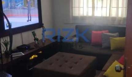 Sobrado de 2 quartos com 2 vagas de garagem