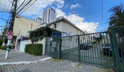 Casa de Vila com ótima localização