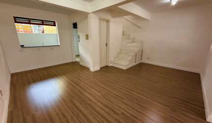 Excelente sobrado interno no Boqueirão