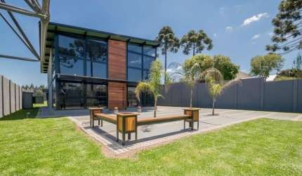Casa 455m² - amplo terreno 1.764m²