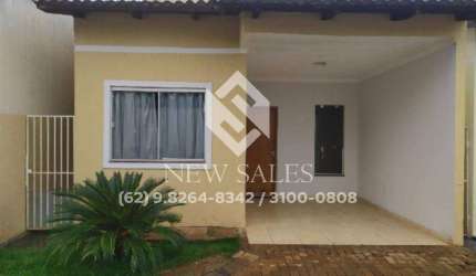 Casa com duas suítes em condomínio fechado