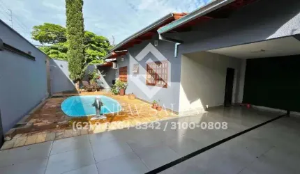 Casa com 3 quartos, sendo 2 suítes, 1 com hidromassagem - Jardim América