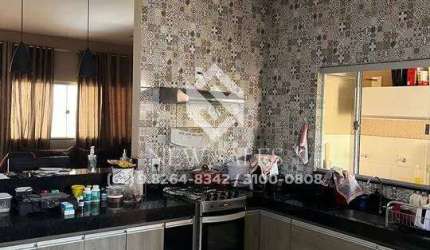 Linda Casa no Setor Goiânia 2, com Energia Solar