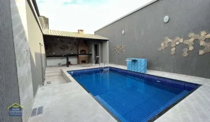 Casa Condomínio com Piscina? Eu tenho!! Financia!! Sobreposta Alta!!