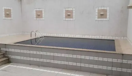 Oportunidade!! Sobrado condomínio com piscina, 02 dorms!!