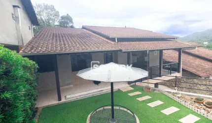 Casa com 3 dormitórios à venda, 250 m² por R$ 750.000,00 - Itoupava Central - Blumenau/SC