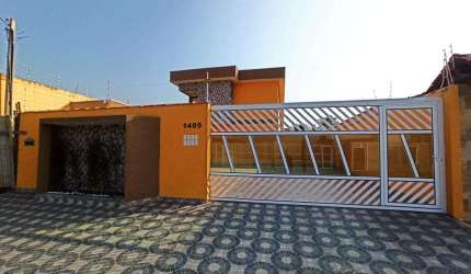 Sobrado com Piscina à Venda no Lado Praia em Itanhaém – Financia pelo Minha Casa Minha Vida