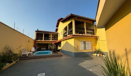 Imóvel à Venda em Itanhaém – Sobrado com Piscina, Churrasqueira e 4 Vagas