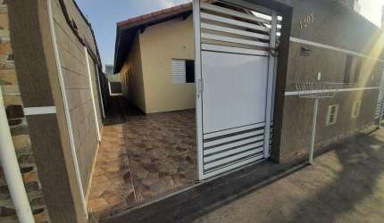 Casa à venda em Itanhaém, Nova Itanhaém, com 2 quartos, com 55 m²