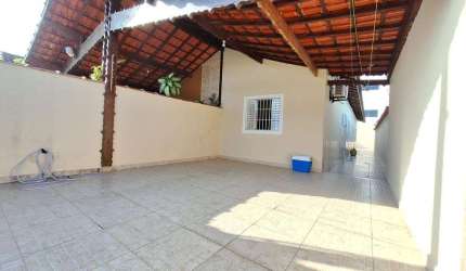 Casa à venda em Mongaguá, Jussara, com 2 quartos, com 75 m²