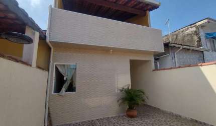 Sobrado à venda em Mongaguá, Balneário Itaguai, com 2 quartos, com 97 m²