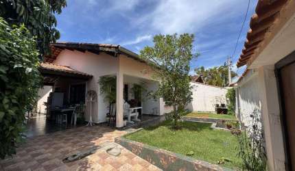 Casa à Venda em Itanhaém Lado Praia – 3 Dormitórios, 5 Vagas e Espaço para Piscina