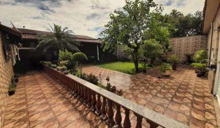 Casa à venda em Mongaguá, Balneário Itaguai, com 2 quartos, com 115.57 m²