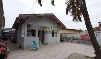 Casa à venda em Itanhaém, Santa Terezinha, com 1 suíte, com 61.7 m²
